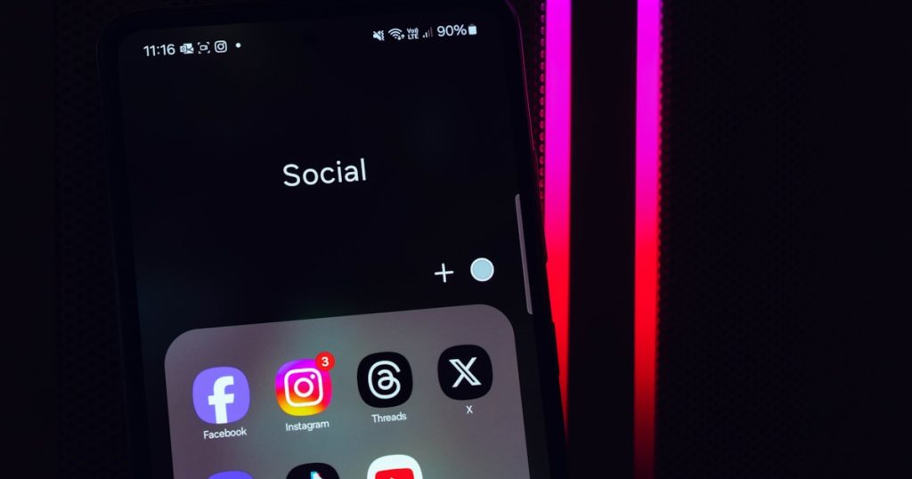 Random Challenge: Xu Hướng Thử Thách Vòng Quay Đang Viral Năm 2025